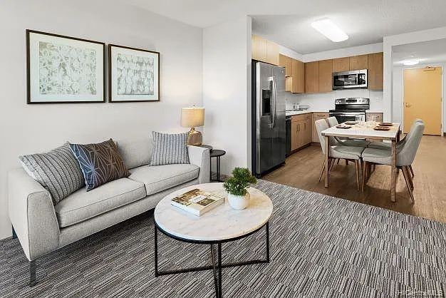 2 bed, 715 sqft, $2,895 — Photo 4