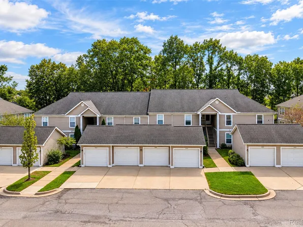 1359 Heatherwood Ln, Ann Arbor, MI 48108