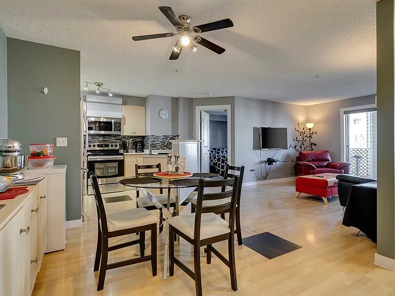 17 Country Village Bay NE #1310 — Photo 4