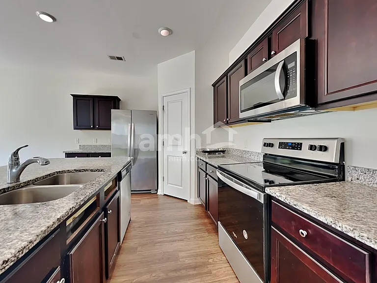 206 Orion Way — Photo 3