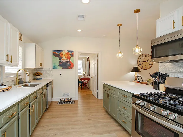 1518 Sabine St — Photo 23