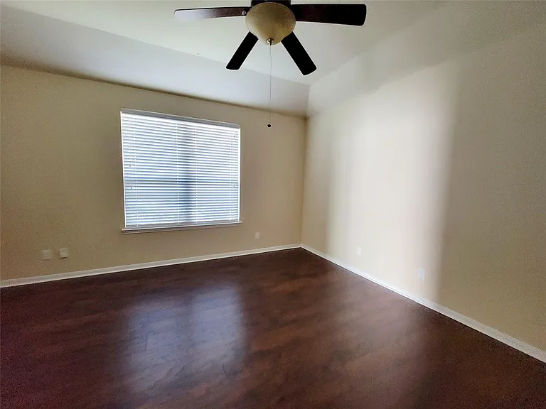 9415 Harmony Lake Ln — Photo 6