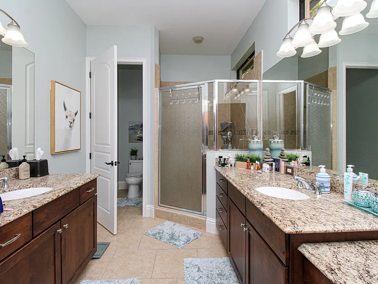 8000 Cordoba Pl — Photo 46