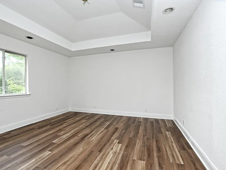 17607 Klamath Falls Dr — Photo 17