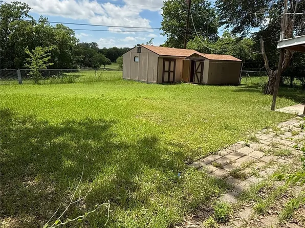 963 Pebblebrook Dr, Lewisville, TX 75067