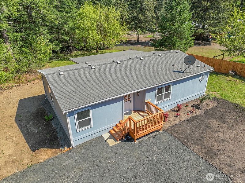 3rd image of 2151 W Cloquallum Rd