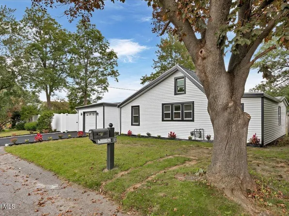 5 Marquette Avenue, Latham, NY 12110