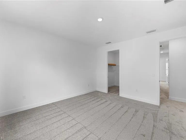 4246 Sonoma Oaks Cir — Photo 17