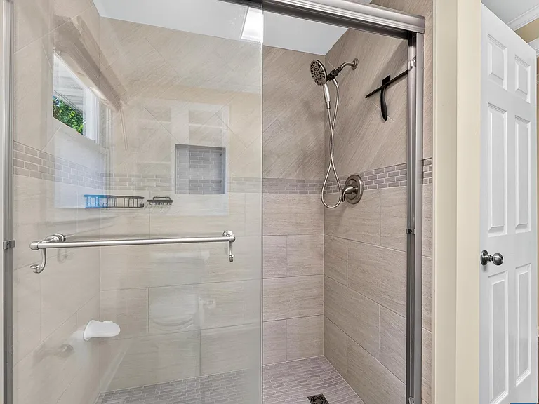 625 S Spotswood Trl — Photo 18