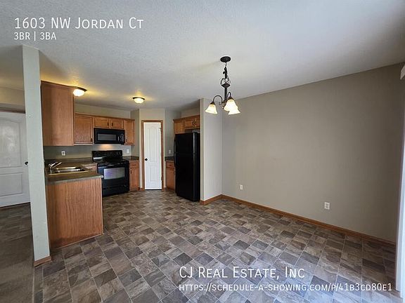 4th image of 1603 NW Jordan Ct