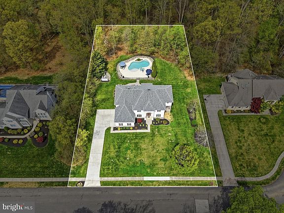 5th image of 11 Lange Ct