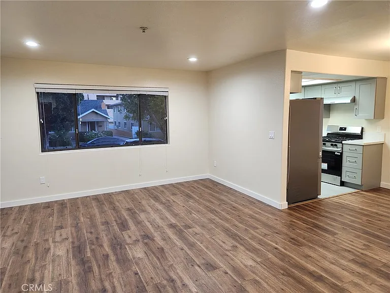 1131 E Doran St #105 — Photo 3