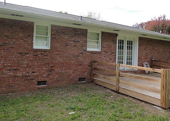4th image of 304 Springdale Ave