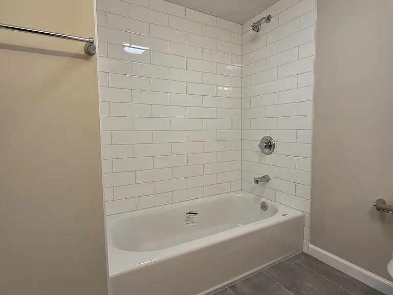 162 Jules Dr #1 — Photo 16