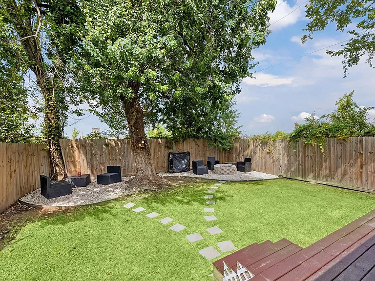 2631 Stevens St — Photo 22