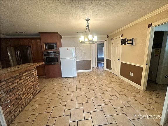5th image of 26017 E Birch St
