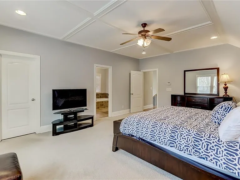 345 Chastain St SE — Photo 17