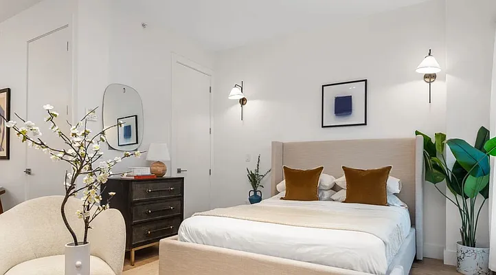 58 Vanderbilt Avenue #10Q