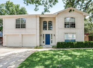 2103 Barton Springs Dr, Corinth, TX 76210