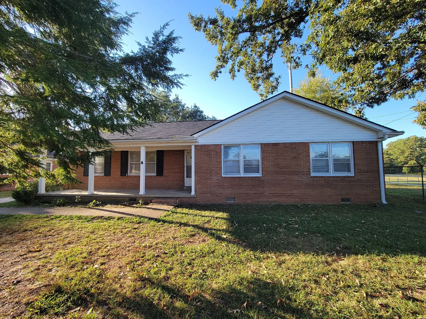 4 Reynolds Dr — Photo 1