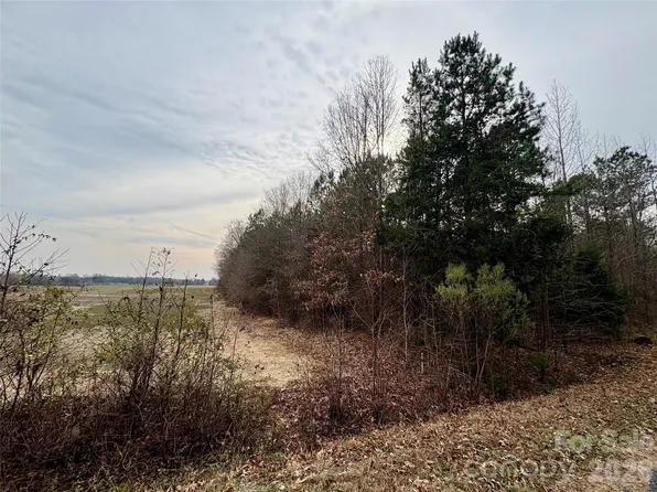 2734 L J Whitley Rd, Monroe, NC 28112