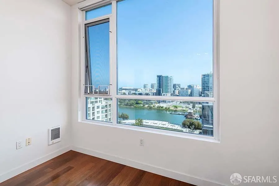 300 Berry St Unit 909 photo 1