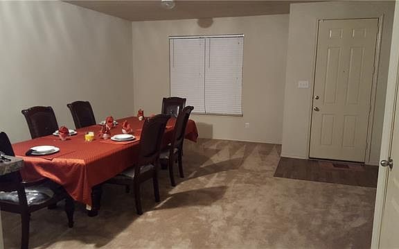 4th image of 909 Bloomfield Dr