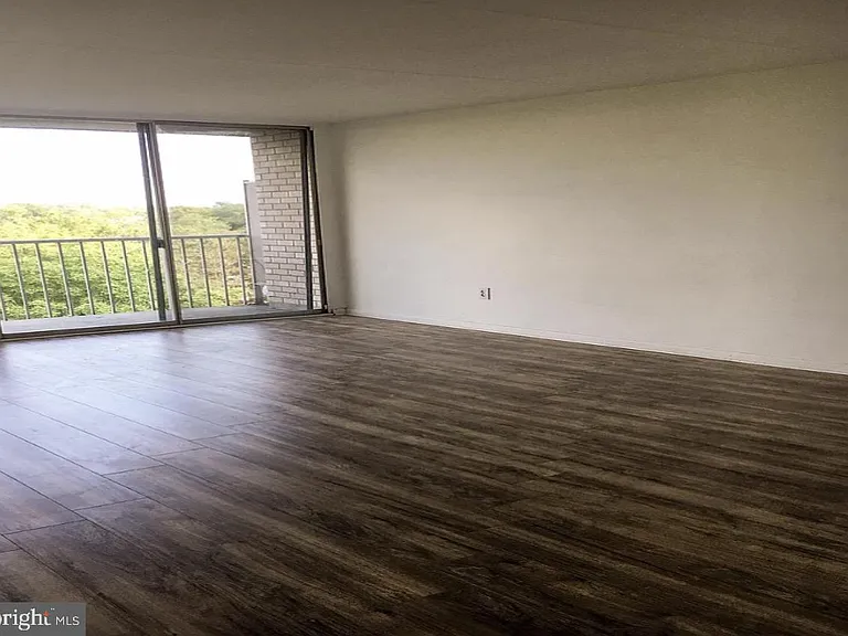 401 Cooper Landing Rd #611 — Photo 7