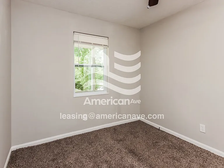 524791_011_bedroom_13902430.jpg