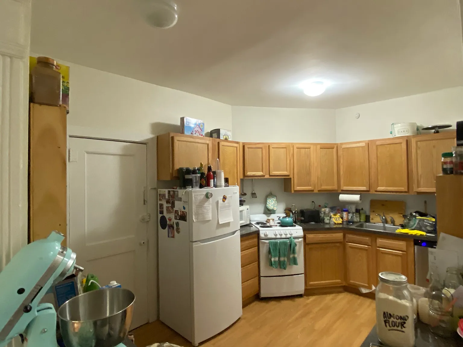 3 bed, 700 sqft, $3,125 — Photo 4