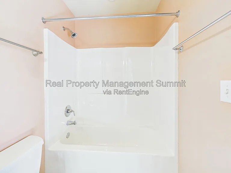 350 Marquette Ct — Photo 17