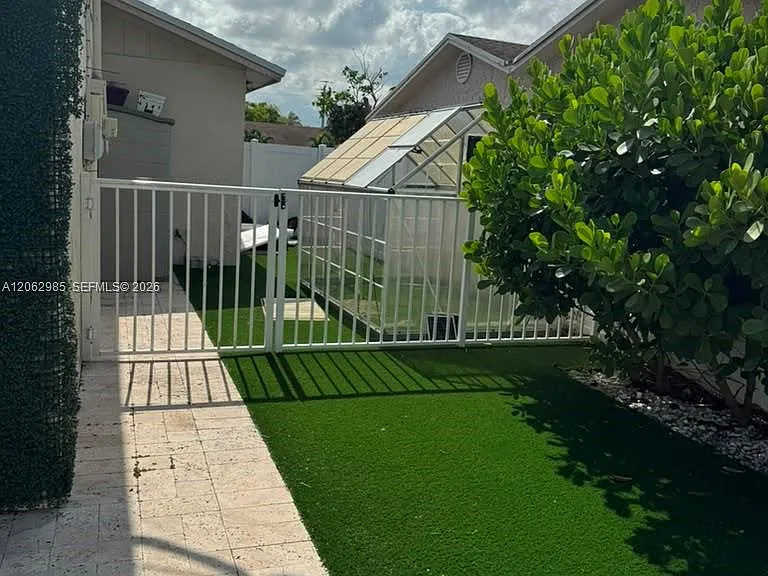 222 NW 41st Ave — Photo 15