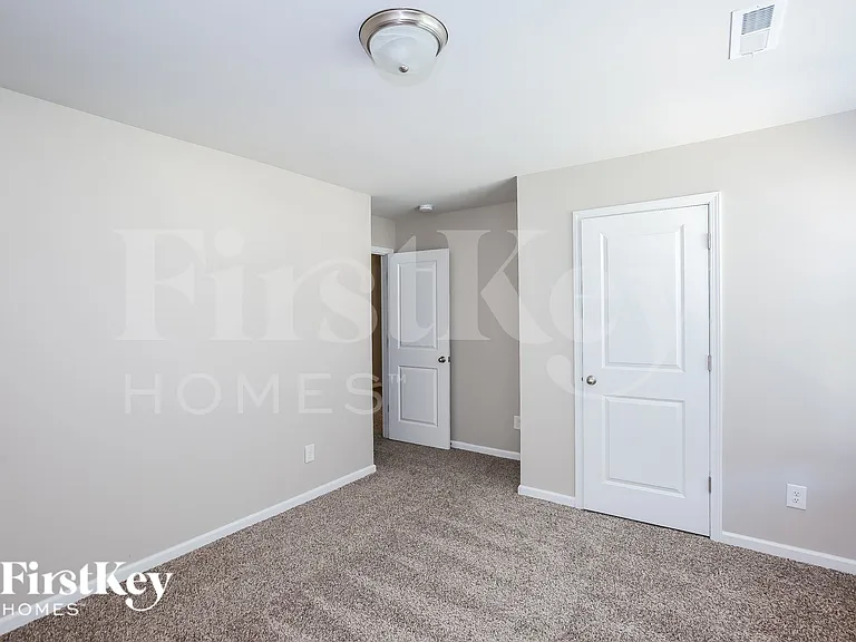 7318 Brawley Wood Ct — Photo 11