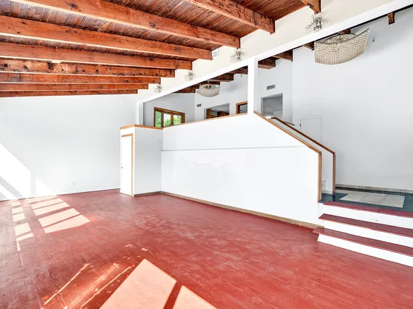 6015 Independence Avenue image 33 of 85