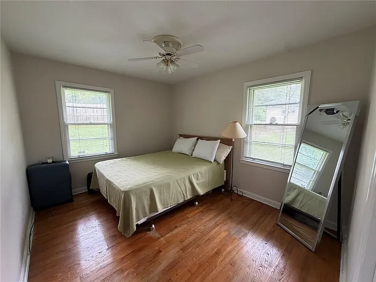 2465 Miriam Ln — Photo 12