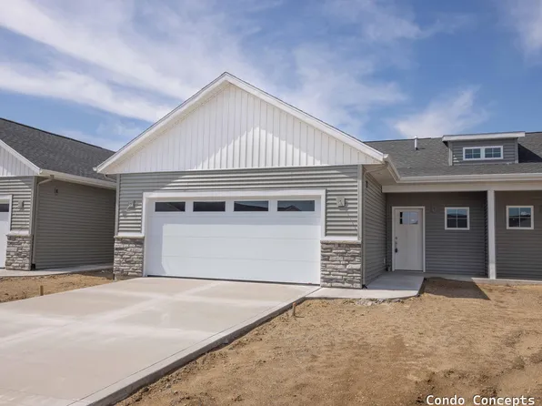 6625 Shoreside Ct SE, Grand Rapids, MI 49548