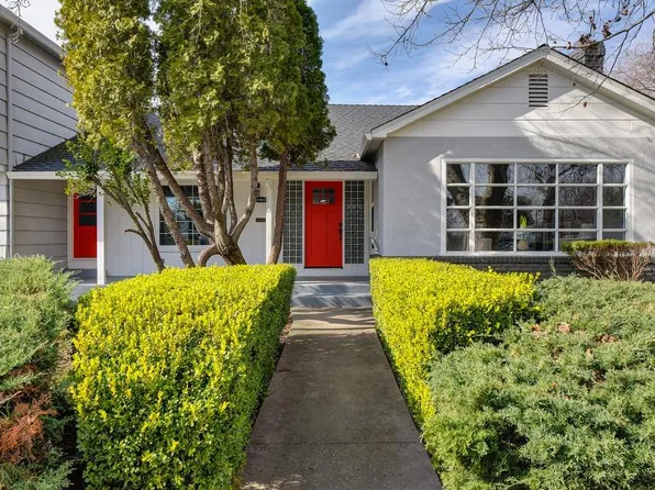 3138 Land Park Dr, Sacramento, CA 95818