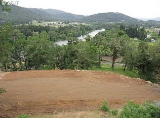 2843 Del Rio Rd, Roseburg, OR 97471