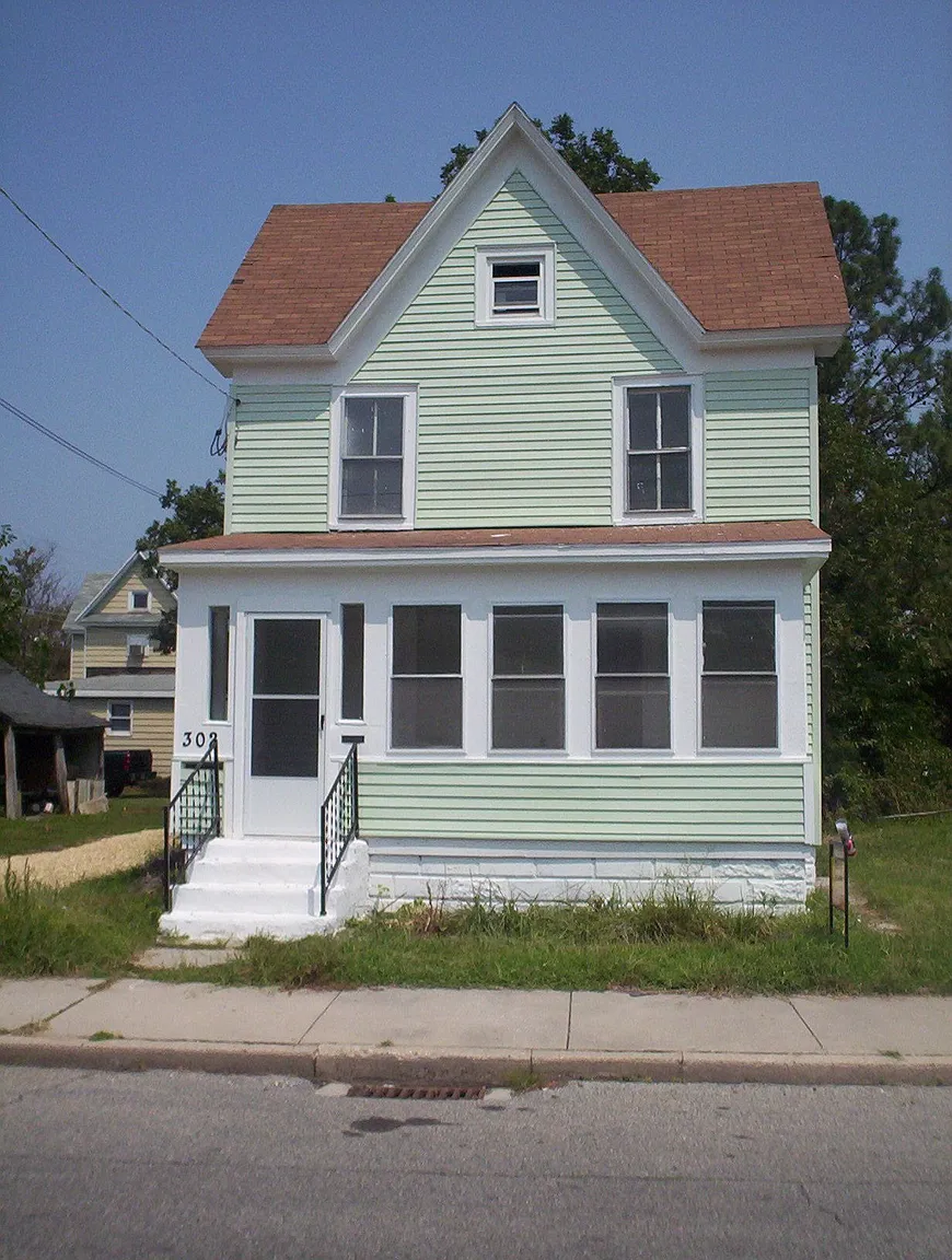 302 W Chesapeake Ave photo 1