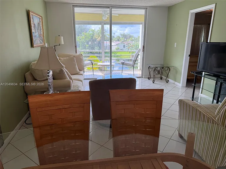 8135 Sunrise Lakes Blvd #210 — Photo 13