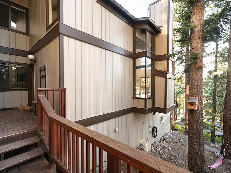 14 Chalet Ct — Photo 40