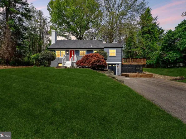 3105 Holiday Dr, Brookeville, MD 20833