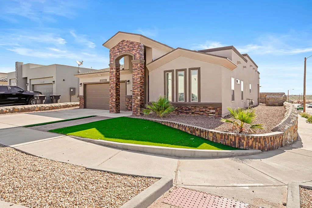4 bed, 2.5 bath, 1919 sqft, $2,200 — Photo 4
