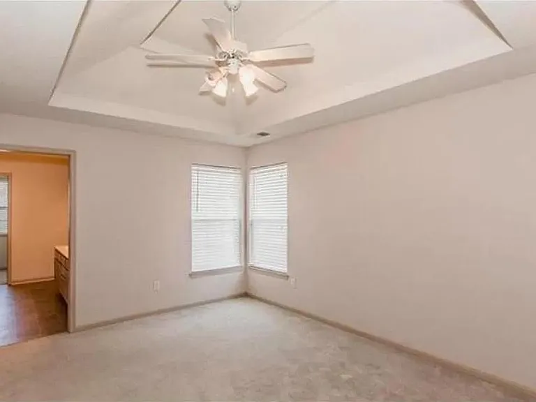 8035 N Lawn Ave — Photo 7