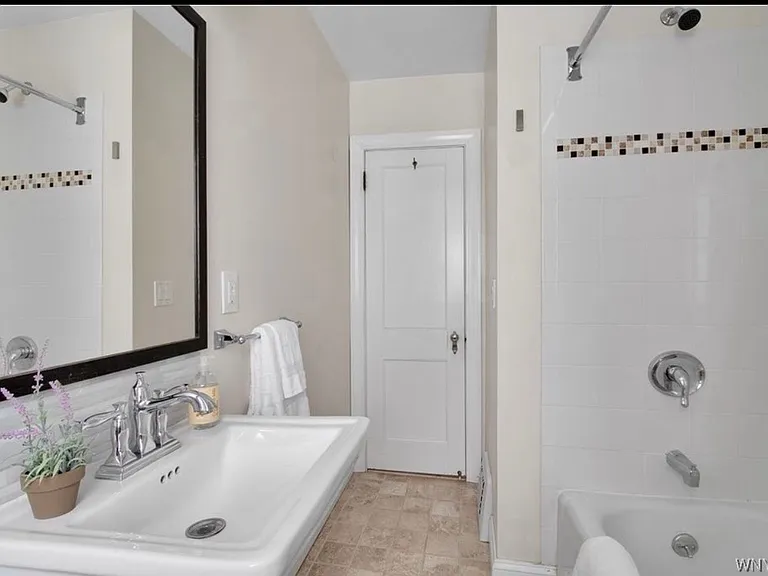 329 Walton Dr — Photo 5