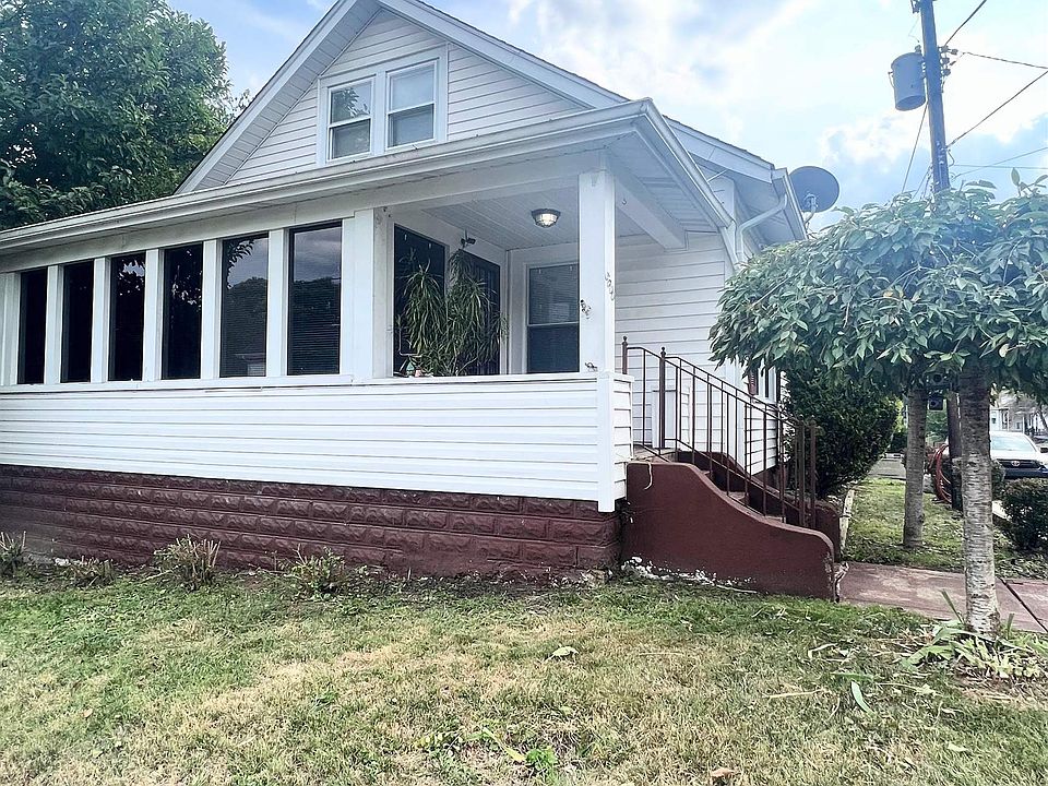 3000 Moore St, Ashland, KY 41101 Zillow