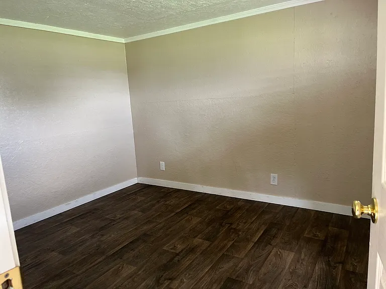 104 N San Marcos St — Photo 11