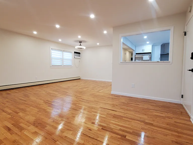 152 W 18th St #2 — Photo 2