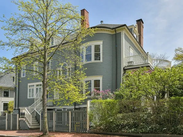 24 Dana St #4, Cambridge, MA 02139