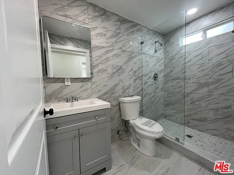 8640 Baring Cross St — Photo 17